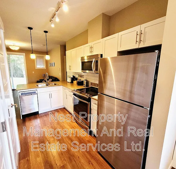 110 Baxter Ave #303 — Photo 1