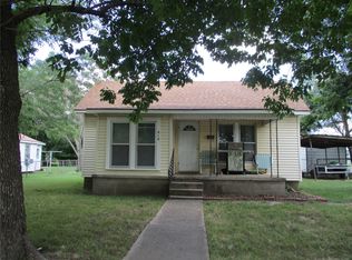 414 S Layton Ave, Drumright, OK 74030
