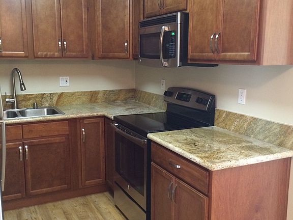 2nd image of 160 Locksunart Way APT 21
