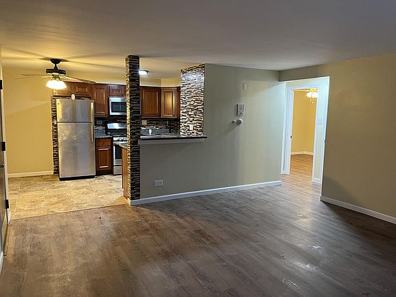 2nd image of 8440 W 95th St #7
