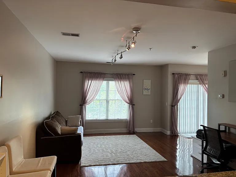 3206 Windsor Park Ct #3206 — Photo 3