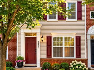 42800 San Sebastian Ter, Chantilly, VA 20152
