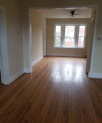 5th image of 4632 W Barry Ave #1