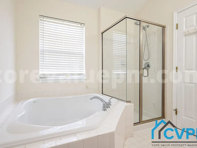 255 Seneca Ter — Photo 18