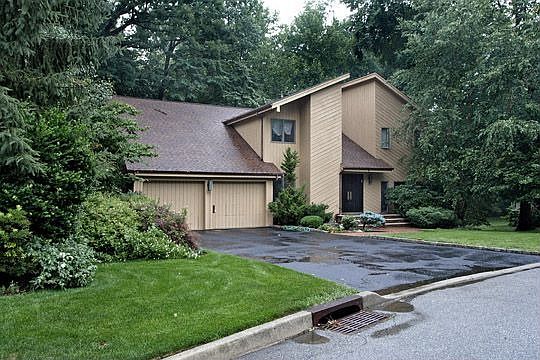 Private on a Cul De Sac