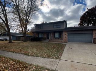 3512 Maple St, West Des Moines, IA 50265