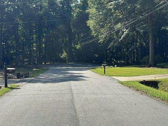 4th image of 235 Ridge Rd