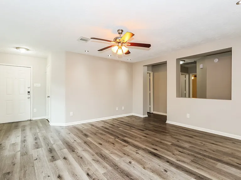 10247 Country Squire Blvd #1 — Photo 4
