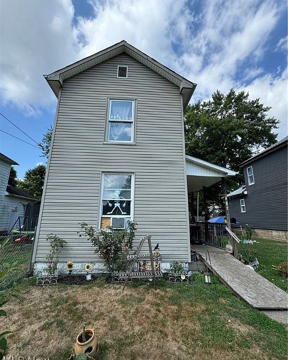 2nd image of 467 Hedgewood Ave