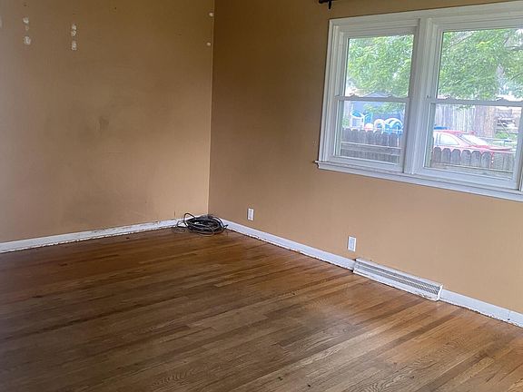 2nd image of 3015 Avenue E