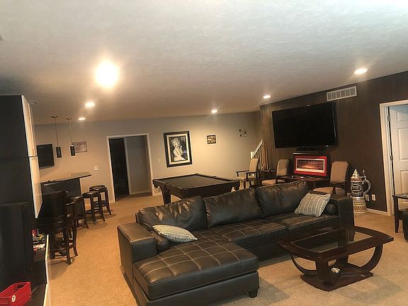 Basement theater/family room