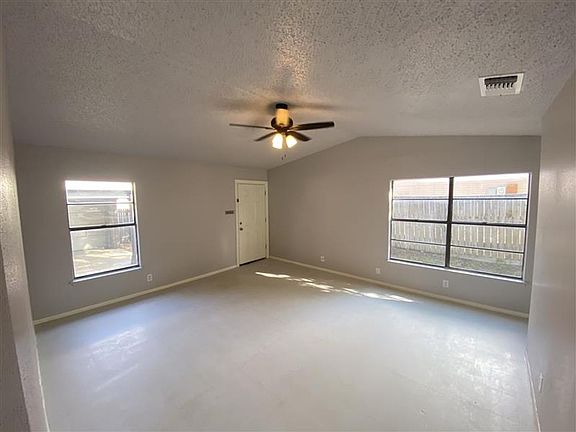 4th image of 1311 Bayou Dr