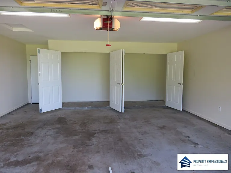 500 Kaanini St — Photo 10