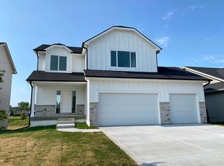 108 NE 22nd Cir, Grimes, IA 50111