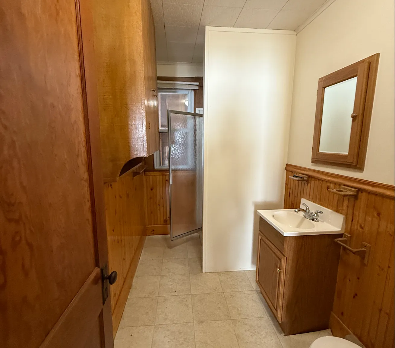 3 bed, $950 — Photo 1