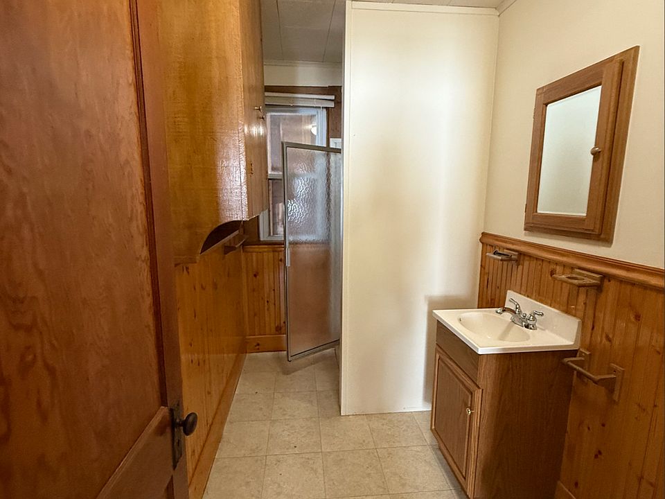 1st image of 121 Rumford Ave Unit 6
