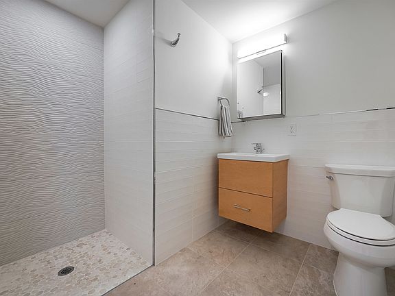 3rd image of 333 Newark Ave #305