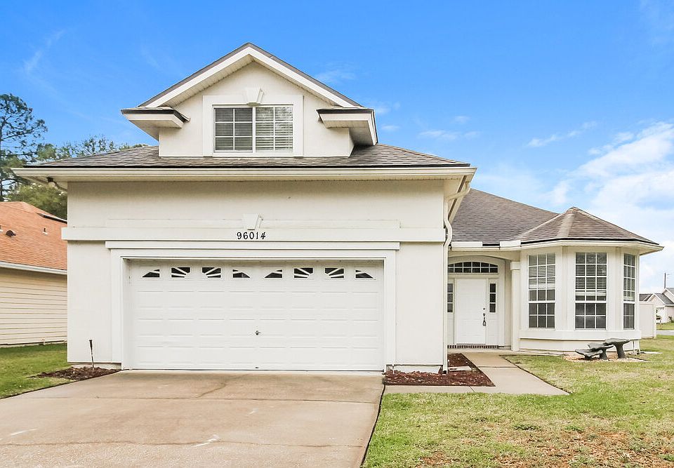 1st image of 96014 Waters Ct