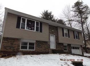 5016 Yukon Dr, East Stroudsburg, PA 18302