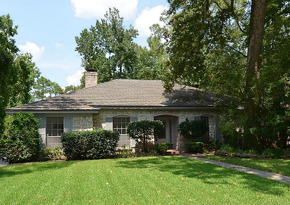 1st image of 2215 Pine River Dr