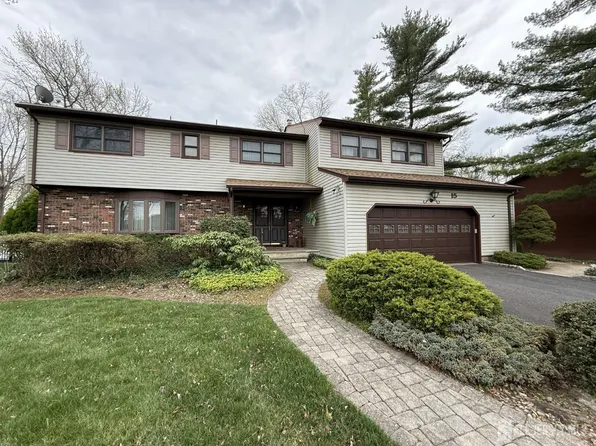 15 Cutter Ave, Edison, NJ 08820