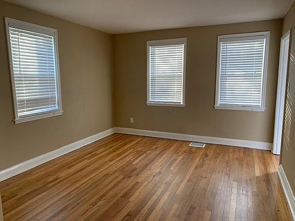 2nd image of 3031 Liberty Pkwy