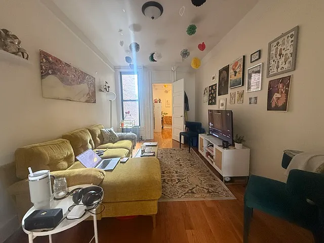 25-43 38th St #3L — Photo 3