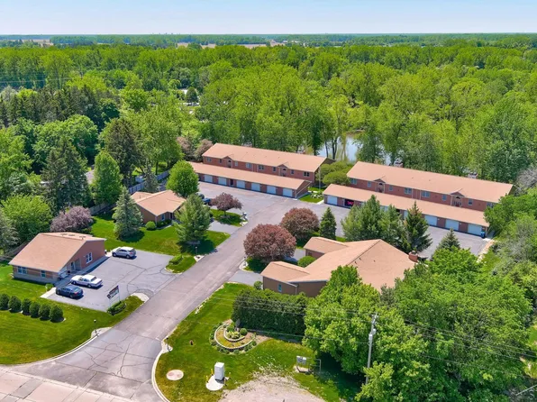 8221 Midland Rd, Freeland, MI 48623