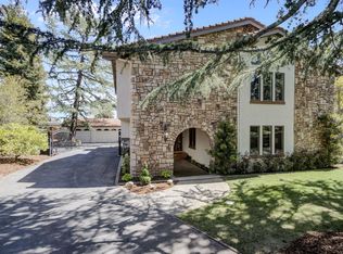 370 Quinnhill Rd, Los Altos, CA 94024