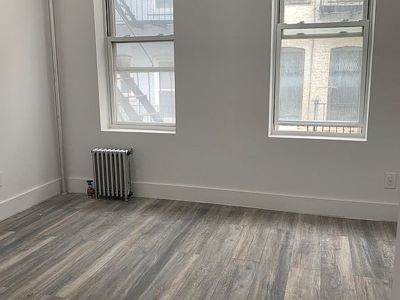 5th image of 4811 45th St APT 3C
