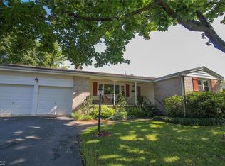 275 Buckingham Dr, Bethlehem, PA 18017