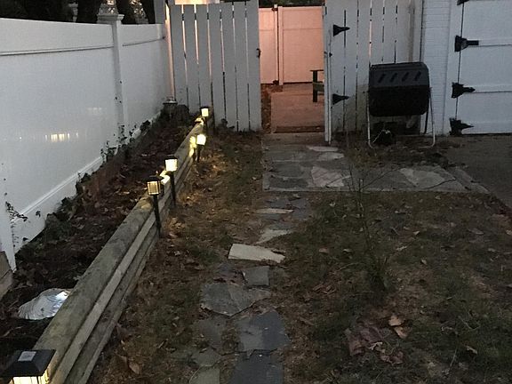 2nd image of 200 S Kensington St