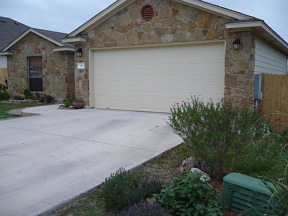 2nd image of 111 Cailin Ct