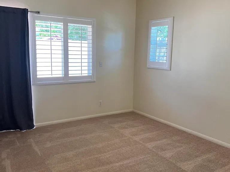 255 N Skyline Dr — Photo 15