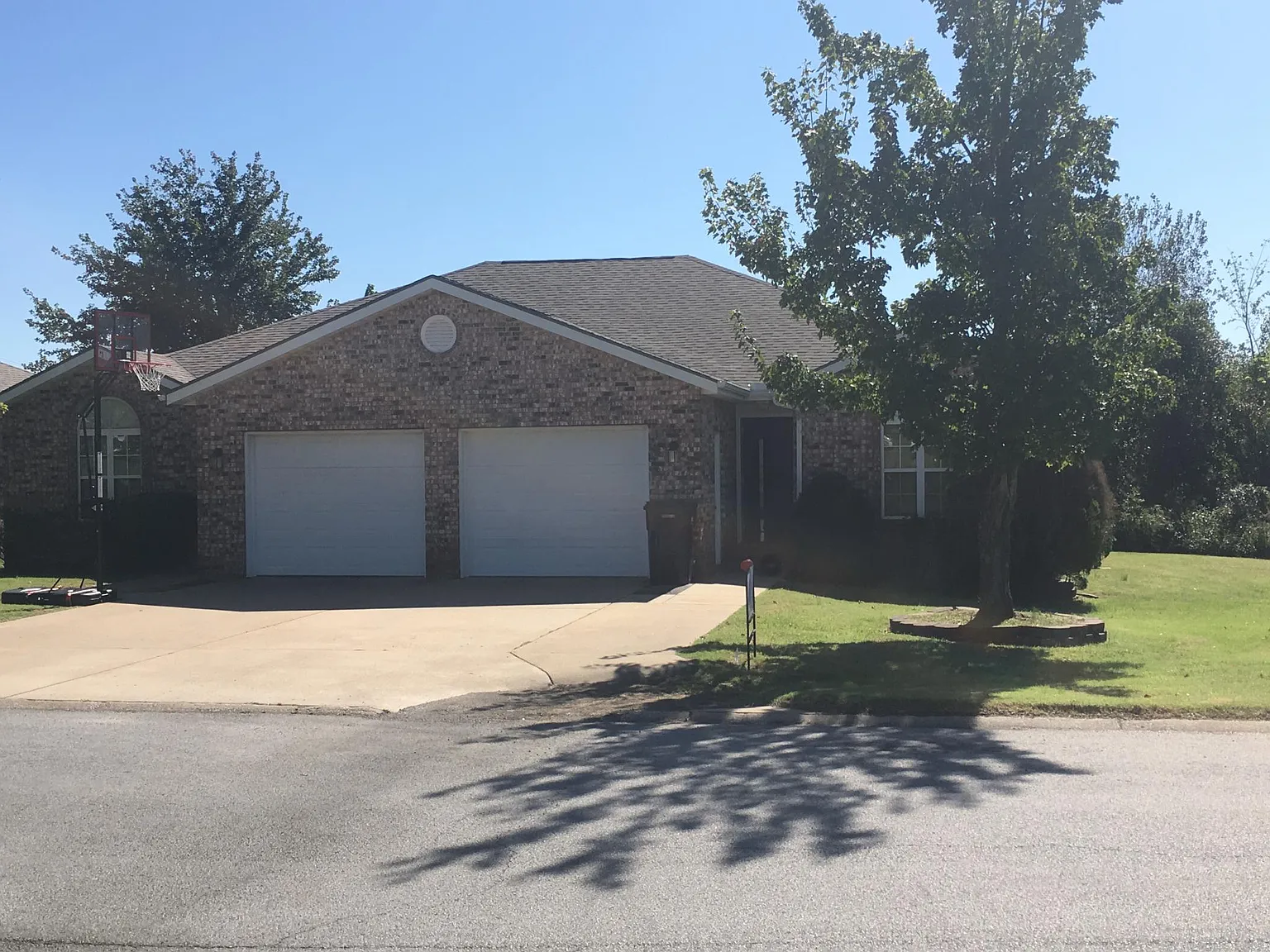 2 bed, 1250 sqft, $1,100 — Photo 2