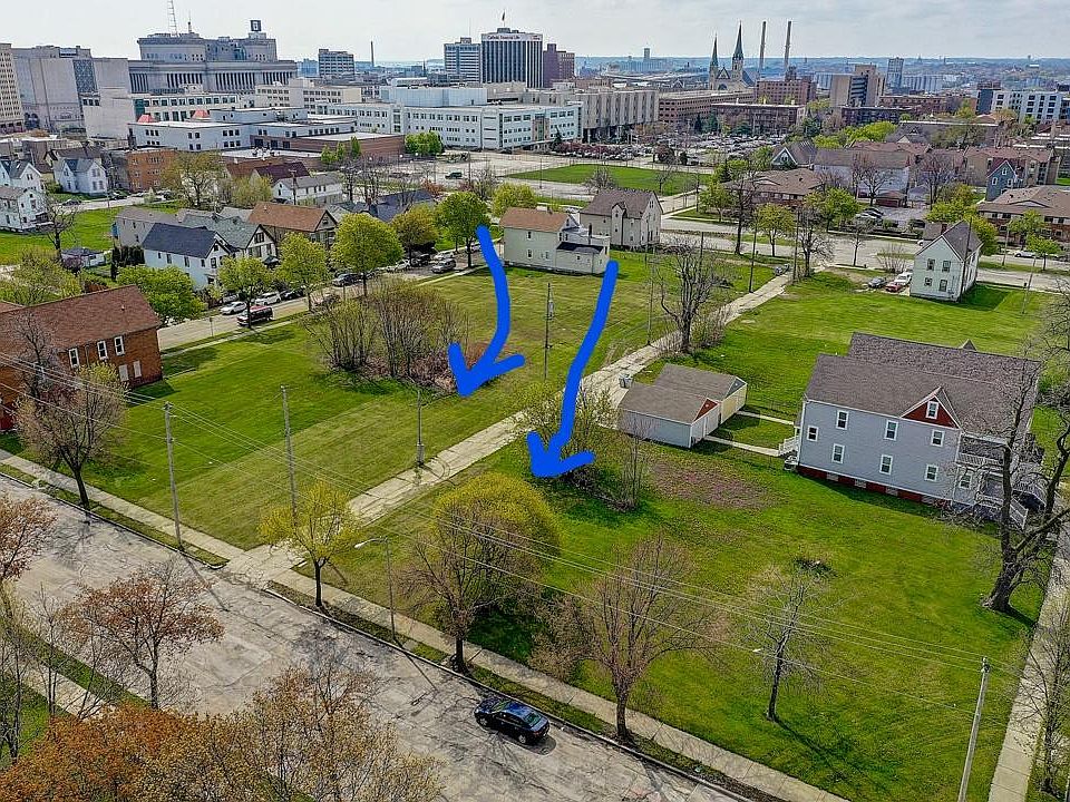 1st image of 1417 W Juneau Ave Lot 1425