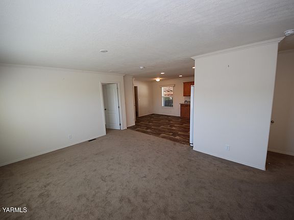 2nd image of 802 N 40th Ave #83