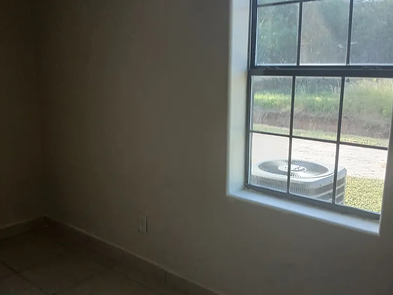 122 S 83rd St #1 — Photo 3