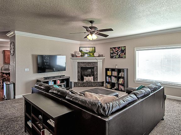 2nd image of 3665 Westhaven St