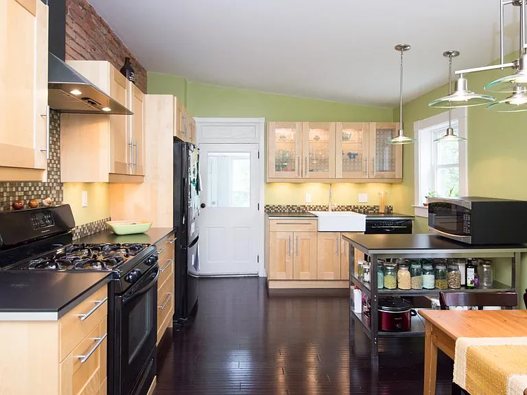 212 E New St #2 — Photo 7