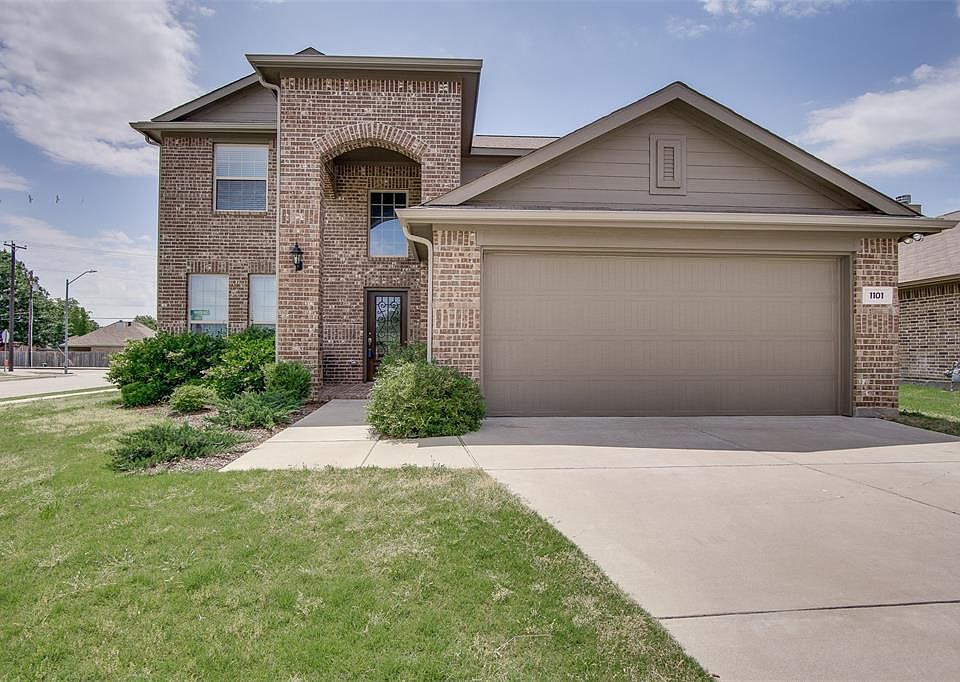 1st image of 1101 Foxglove Ln
