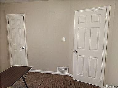 5th image of 29545 Balmoral St