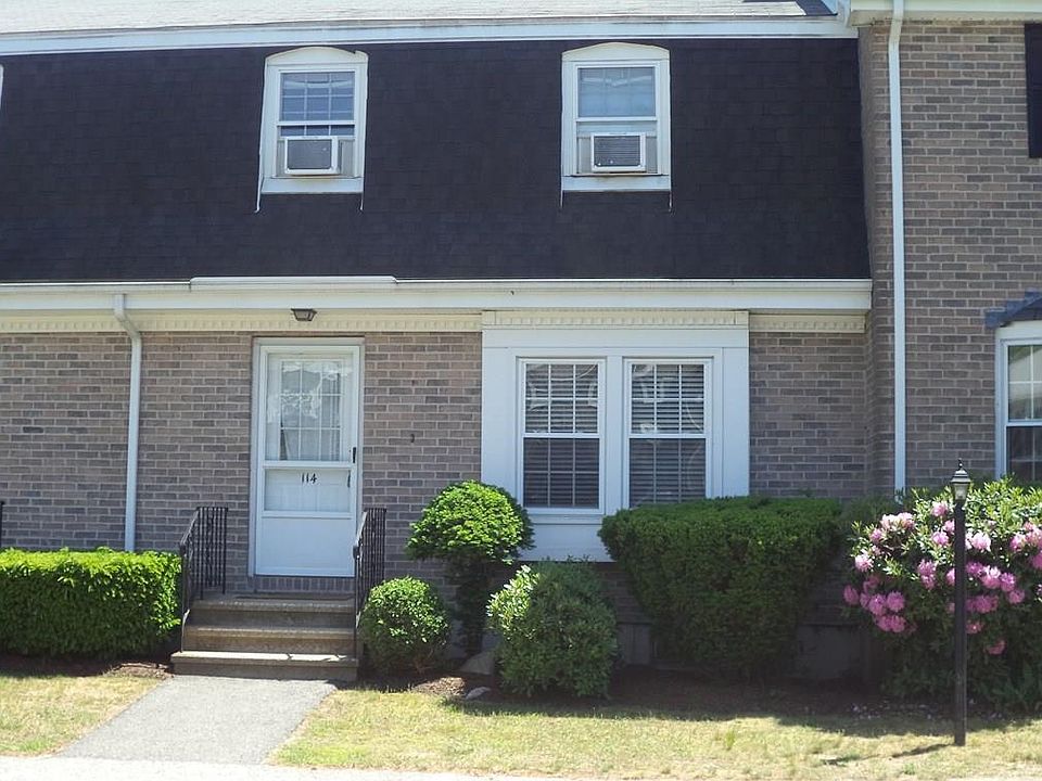 1st image of 114 Fieldstone Dr #114