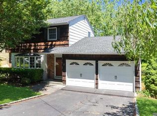 4 Spruce Ct, Huntington, NY 11743