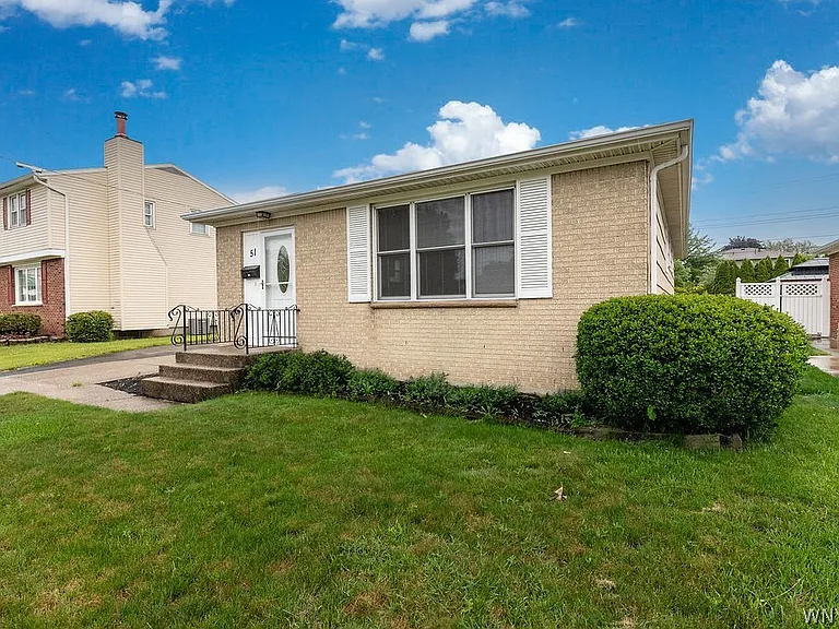 51 Marrano Dr — Photo 2