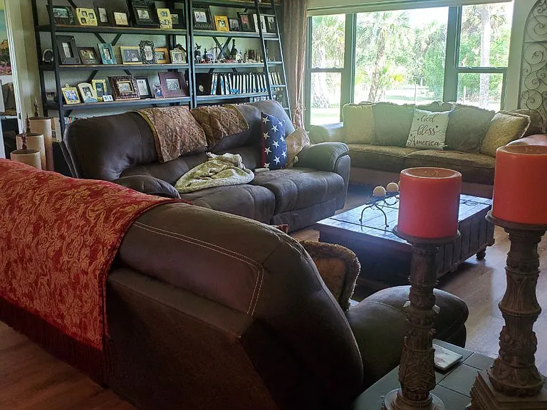 18 Riverfront Dr — Photo 16