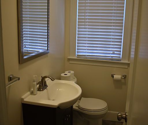 4th image of 114 E Cranford Ave