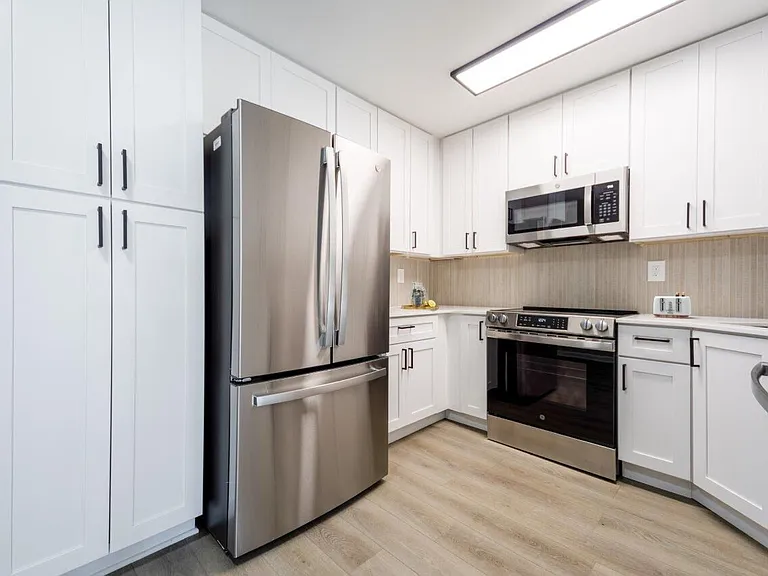 Fox Ridge and Lakeview Park Apartments — Photo 2