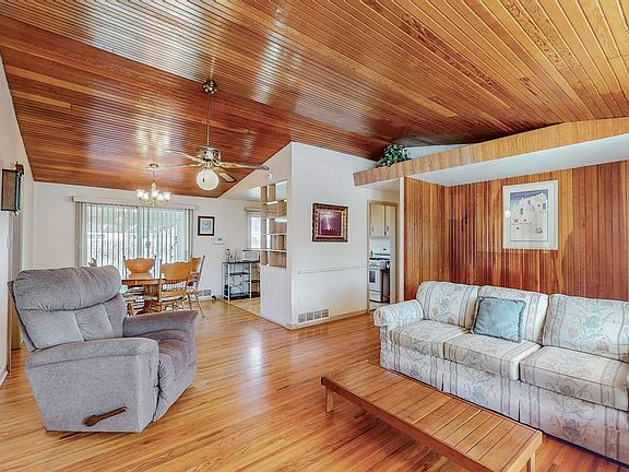 5th image of 2921 Cardenas Dr NE