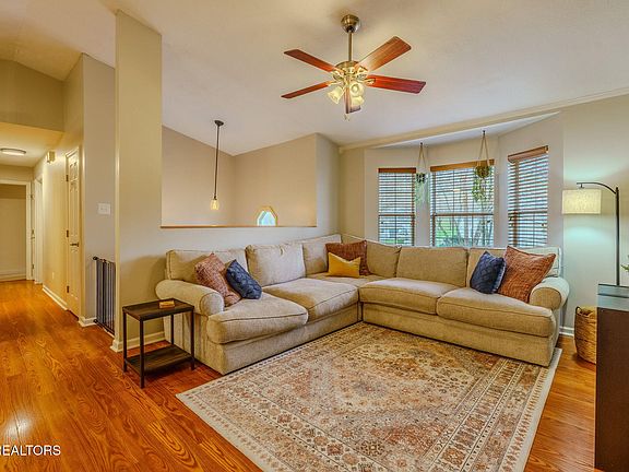 3rd image of 6825 Barkwood Rd